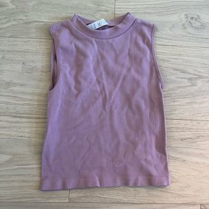 ⭐️4/$20 BUNDLE ITEM⭐️ High neck crop top